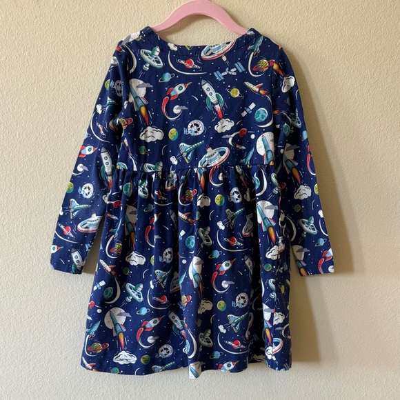 EUC Mini Boden Long Sleeve Cotton Jersey Dress (space print) girls size 6-7 - Picture 3 of 6